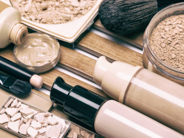 5 tipos de corretivos que você precisa conhecer: descubra a melhor opção para sua maquiagem