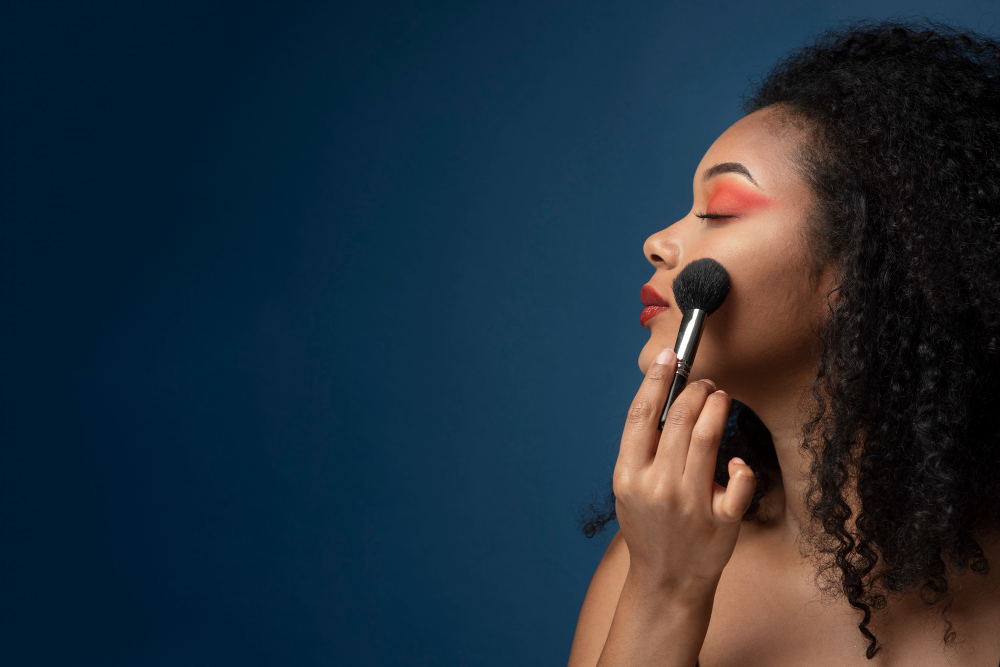 5 dicas de automaquiagem: domine a arte de se maquiar com estilo