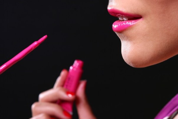 Batom líquido rosa: adicione um toque de feminilidade para um visual encantador