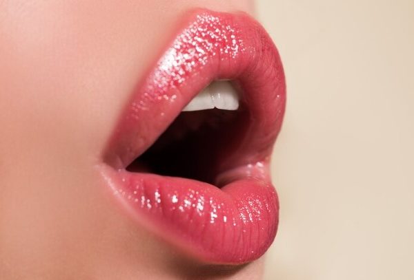 Descubra os segredos da Maquiagem Perfeita: lábios volumosos e um toque especial para sua make