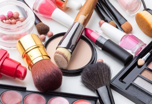 Promoção de maquiagem: garanta produtos incríveis a preços especiais